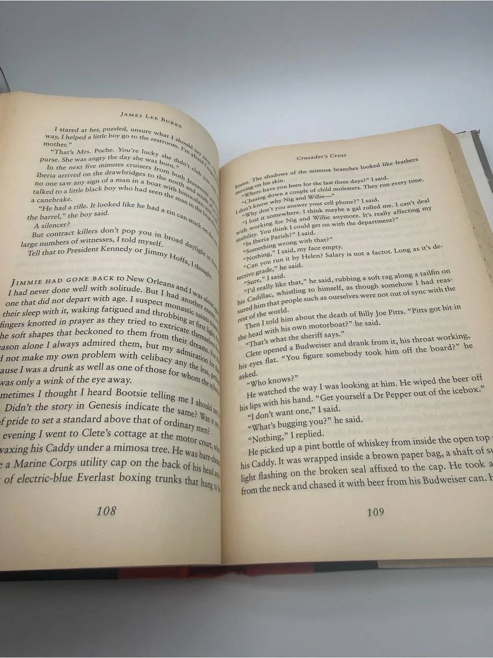 Crusader's Cross: A Dave Robicheaux Novel Hardcover 2005 by James Lee Burke Book